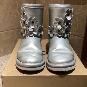 UGG kids classic short flora